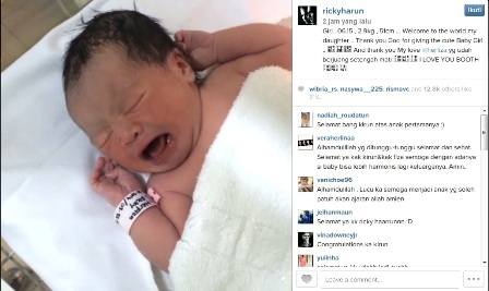 <i>Alhamdulillah</i>, Ricky Harun Dikaruniai Putri Pertama